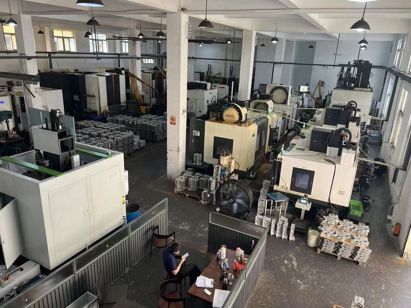 Yimi (Guangzhou) Automotive Parts Co, Ltd γραμμή παραγωγής του κατασκευαστή